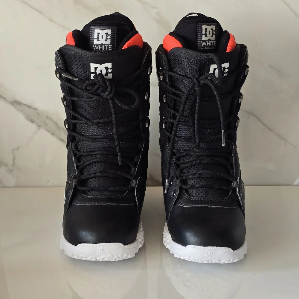 DC Snowboard Boots | Quilted Winter Snow Boots | Unisex Size 7